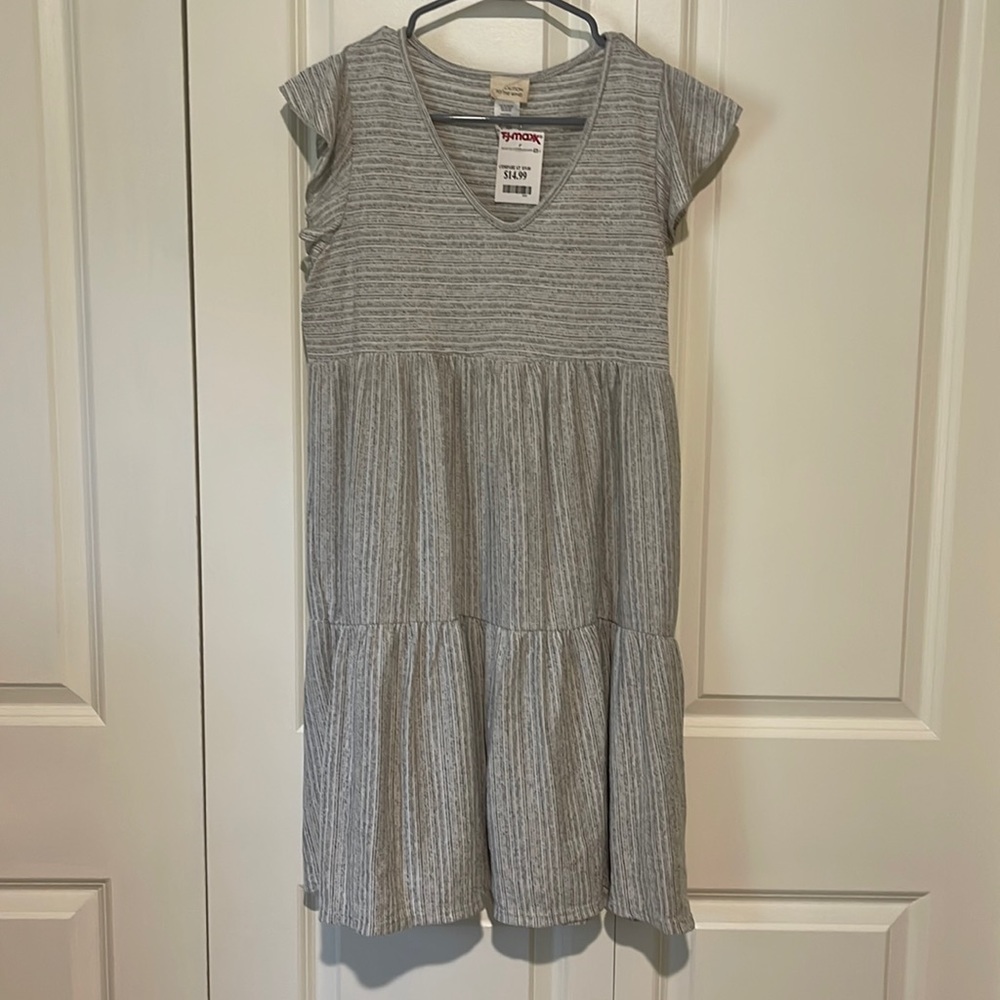CAUTION TO THE WIND: Flutter Cap Sleeve Heather Grey Dress